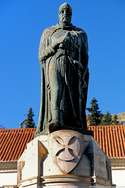 Statue de Gualdim Pais;